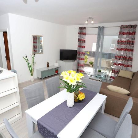 Apartman Petra Макарска Экстерьер фото