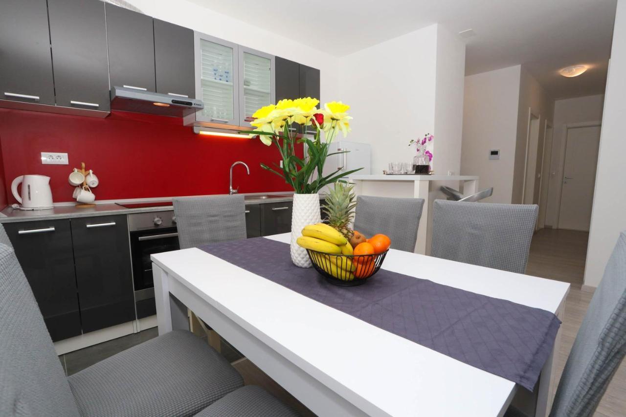 Apartman Petra Макарска Экстерьер фото